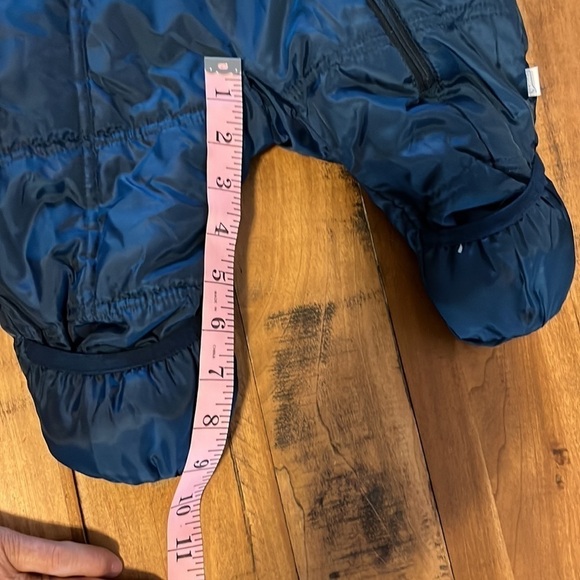 I Play snowsuit, size small ( 6 months)  10-18 lbs - Picture 7 of 7